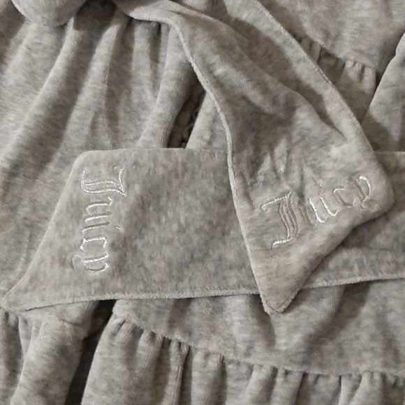 Junior Robe - Picture 2 of 7